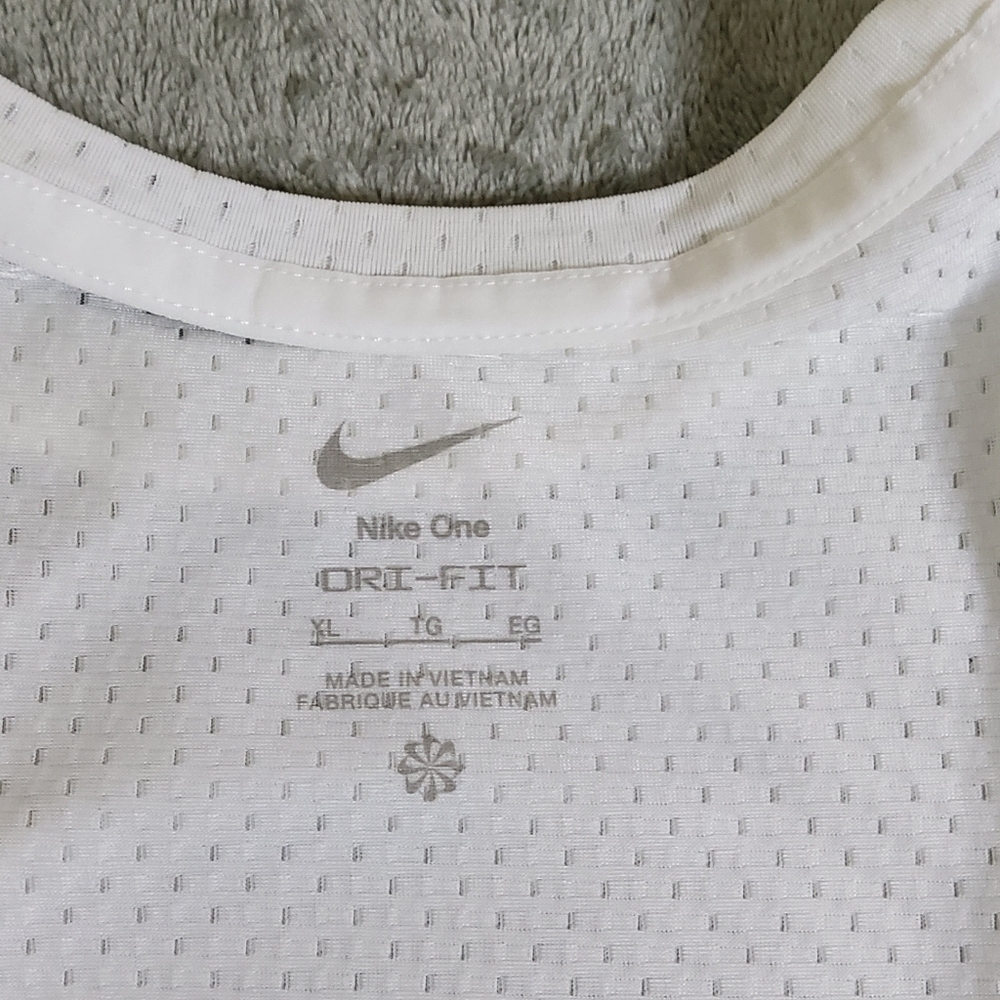 * Nike Women's One Classic Breathable Dri-FIT Sleeveless Tank Top White Size XL - Picture 13 of 15